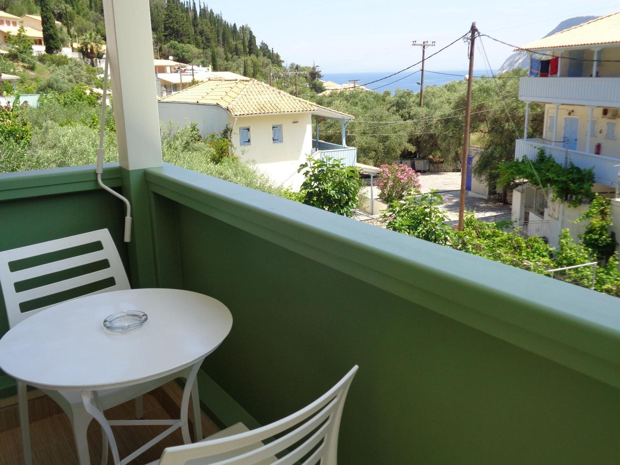 Green View Apartments Ayios Nikitas Ngoại thất bức ảnh